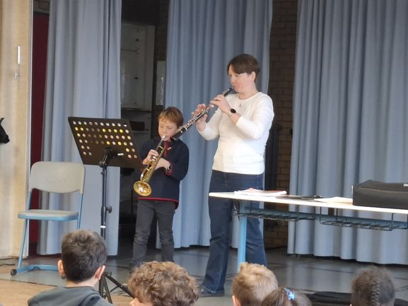 Vorstellung der Oboe und Trompete durch Familie Niemann